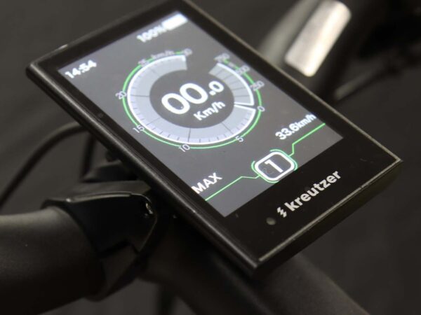 leistungsstarke e-Bikes / Pedelecs & Zubehör zu fairen Preisen - sportliches SUV-Pedelec M420 Bafang-Mittelmotor (80Nm) Akkuwahl zwischen 655Wh - 1080Wh Magura MT2 hydr. Scheibenbremsen Shimano 10-Gang-Kettenschaltung van Dijck e-Bike HMI - Farbdisplay mit vielen Funktionen