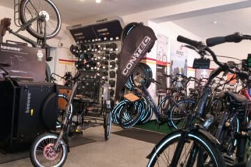 leistungsstarke e-Bikes / Pedelecs & Zubehör zu fairen Preisen - 31Unser Fahrradgeschäft in Wassenberg hat an folgenden Tagen geöffnet. Kontakt zu uns - AS Bikeshop Wassenberg Ausstellung - Portfolio